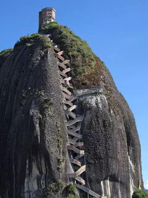 我们生活的星球之上，有无数令人不可思议的奇景 请慢慢欣赏吧！