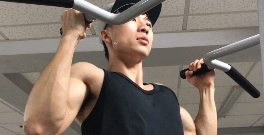 引体向上拉不起来？教你这样练，一个月后可以多做10个