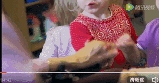 当养老院和幼儿园开在一起,有意思的事情发生了