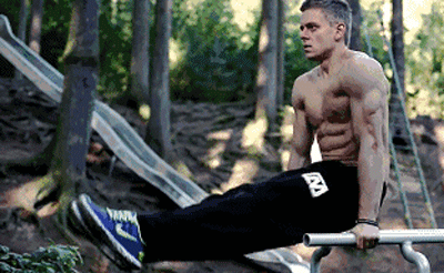 虽已年过80岁,但却朝气蓬勃,运动健身给他们带来浩大的改变