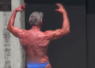 虽已年过80岁,但却朝气蓬勃,运动健身给他们带来浩大的改变