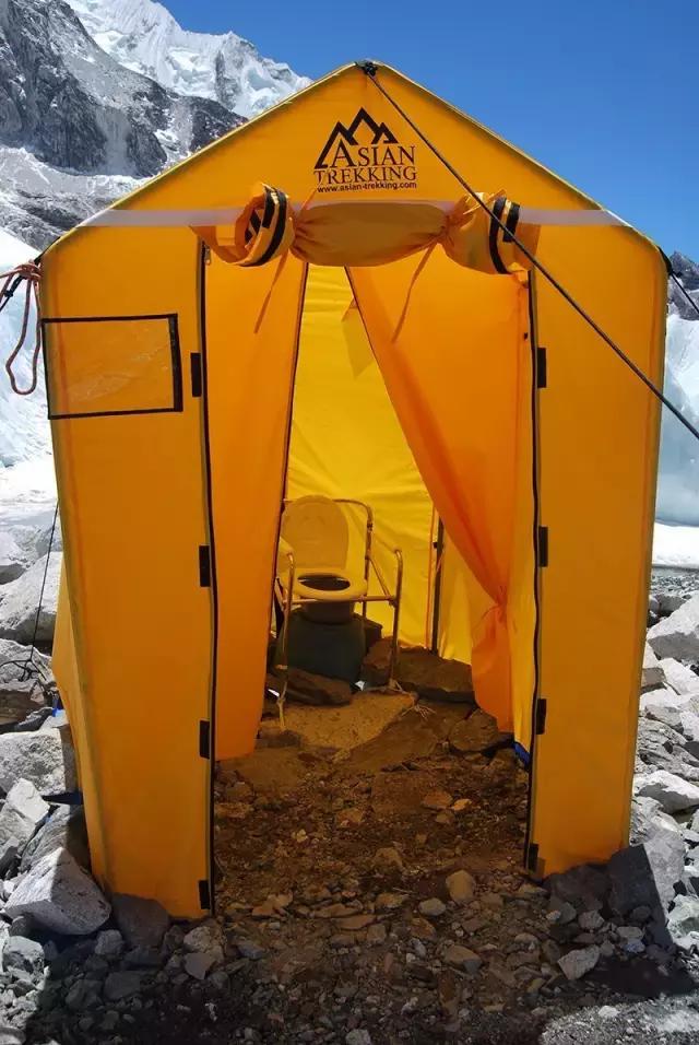 登上世界最高峰珠穆朗玛峰,究竟会看到什么?