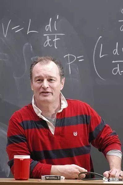 这部耗时56年的纪录片,跟踪英国14位孩子的成长,道尽人生残酷真相