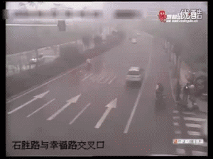 20张车祸现场动图，没车也得看！