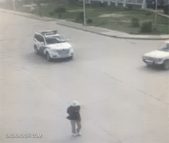 20张车祸现场动图，没车也得看！