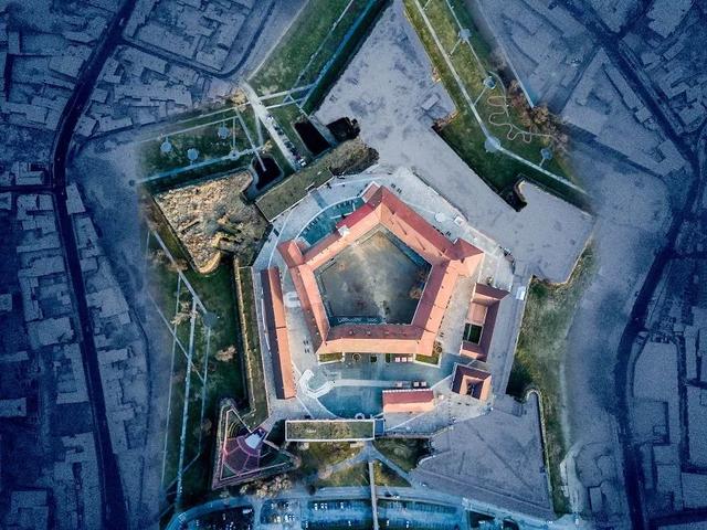 100张世界级航拍图