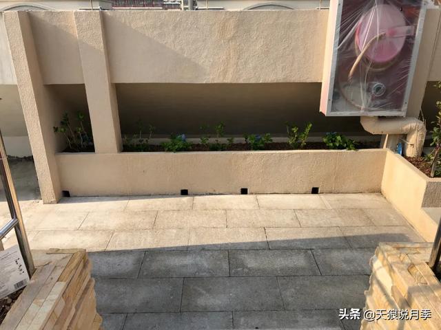 他们用1年时间，在自家楼顶建造出一个绝美露台花园