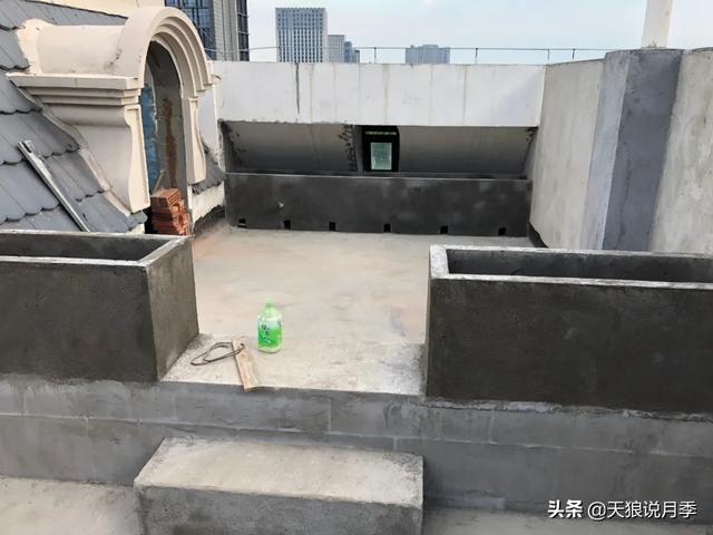 他们用1年时间，在自家楼顶建造出一个绝美露台花园