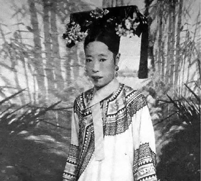 λگ顷̶300ȴں˸߶˻ĵ䷶