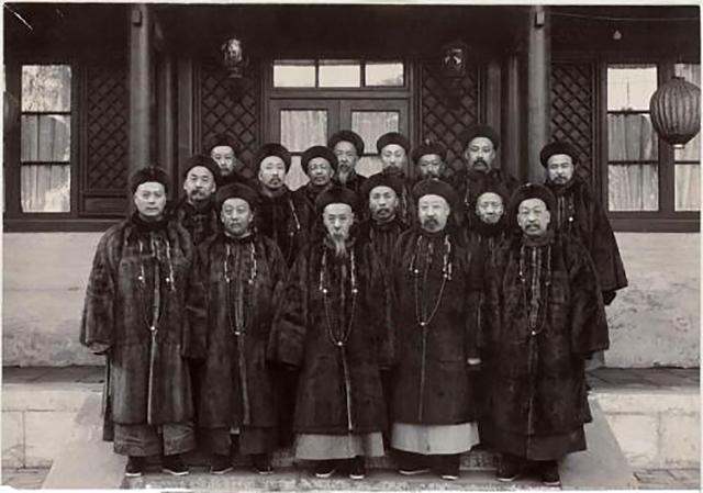λگ顷̶300ȴں˸߶˻ĵ䷶