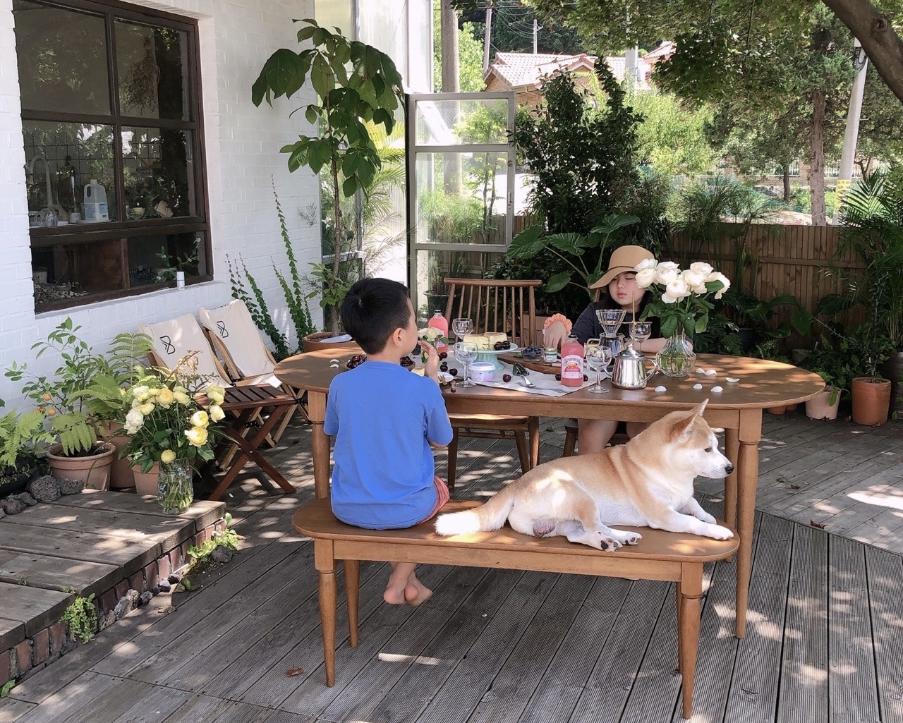 这也太秀了吧！她把农村老房子改成“豪宅”度假屋，真想搬进去