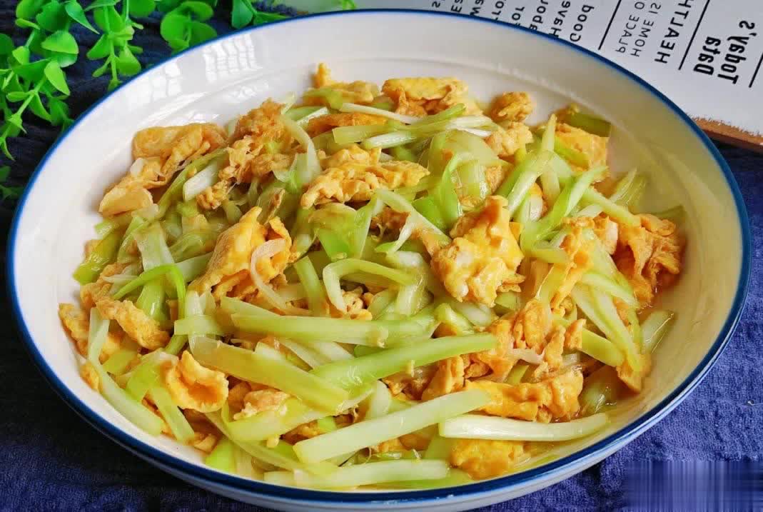 它是“洗肠草”冬天每周吃2次，清肠刮油，随手一炒，巨鲜美